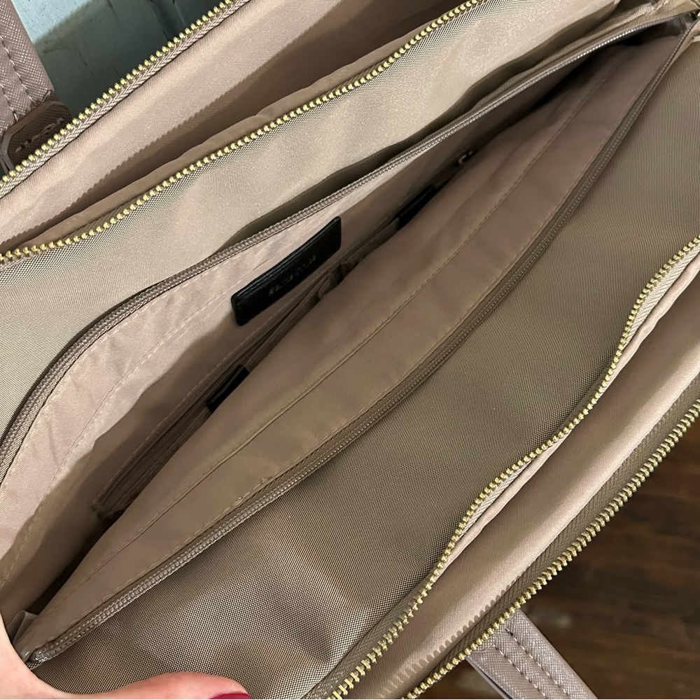 Samsonite Zalia Organized Bailhandle Carry-On Bag, Laptop Travel Purse Beige EUC - Picture 2 of 5